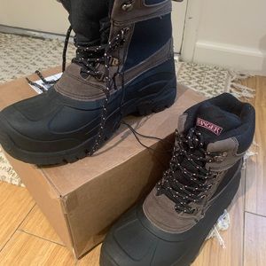 NWT Ranger HIKING Boots Women’s 11